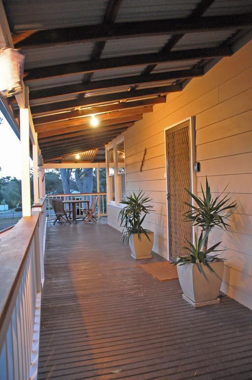 Bush & Bay Cottage Erowal Bay Room photo